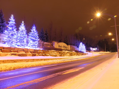 2020-01-13_1932-356-baie-durfe-entrance-christmas_th.jpg