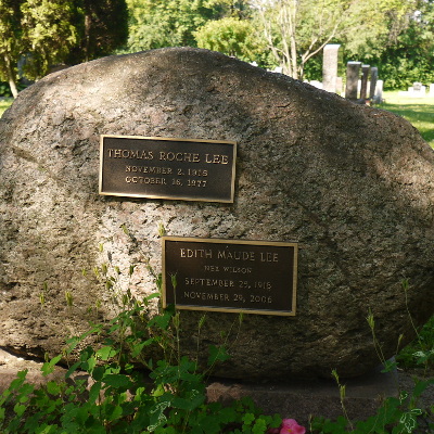 2019-07-03_lakeview-cemetery-thomas-roche-lee-edith-lee_sq.jpg