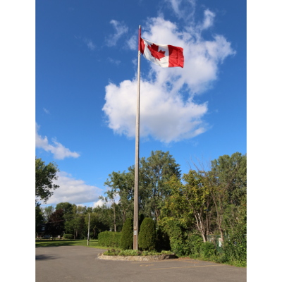 2020-08-19_1657-c39-bertold-park-flagpole_th.jpg