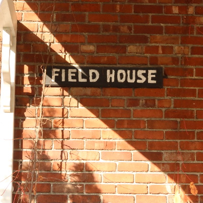 2020-10-23_1510-c98-20626-field-house-sign_sq.jpg