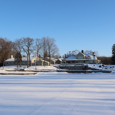 2021-02-14_1651-c00-senneville-graystanes-water-side_sq.jpg