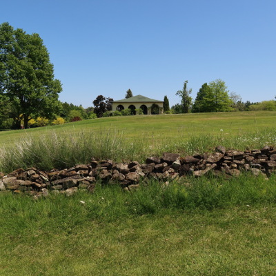 2023-05-28_1251-477-braeside-golf-club-senneville-fieldstone-wall_sq.jpg