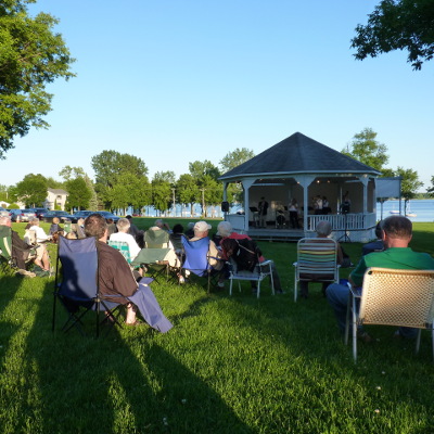 bandstand-2012-06-14_2051-580_sq.jpg